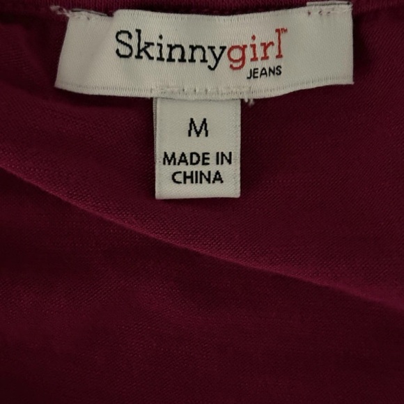 Skinnygirl Fuschia Ruched Front Shirt Size Medium Workout Top 3/4 Sleeve NWOT - Picture 2 of 10